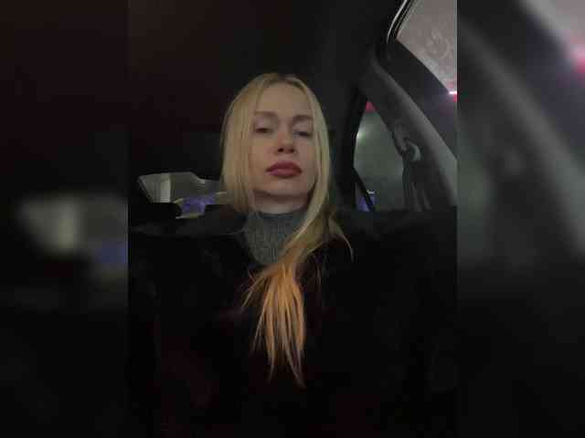 Sexshow-Bild von -SexyMilf-