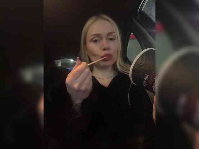 Sexshow-Bild von -SexyMilf- Sexshow-Bild von -SexyMilf-