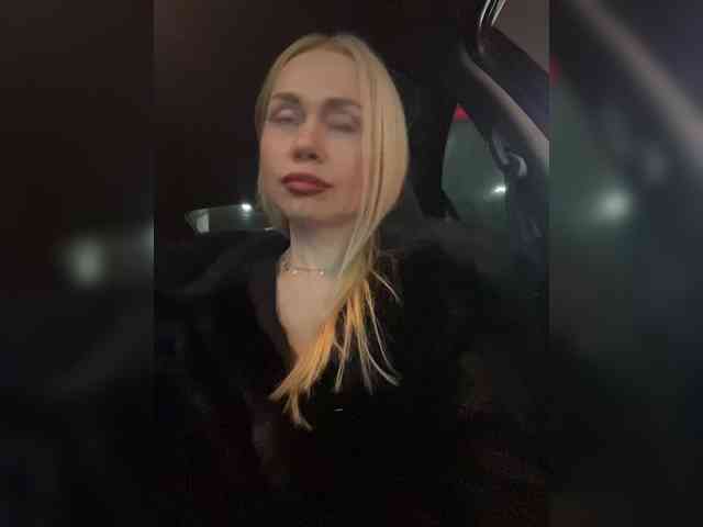 Sexshow-Bild von -SexyMilf-