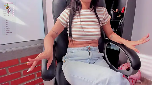 Lusty_Ladiiees's sex show image Lusty_Ladiiees's sex show image