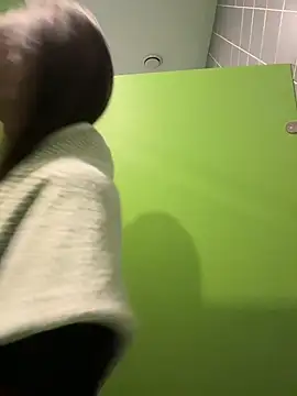 Ttixmila's sex show image