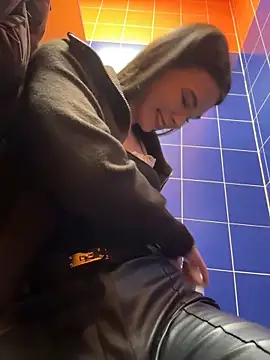 Ttixmila's sex show image