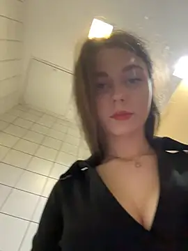 Ttixmila's sex show image
