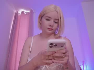 Изображение секс-шоу модели bella_adams_