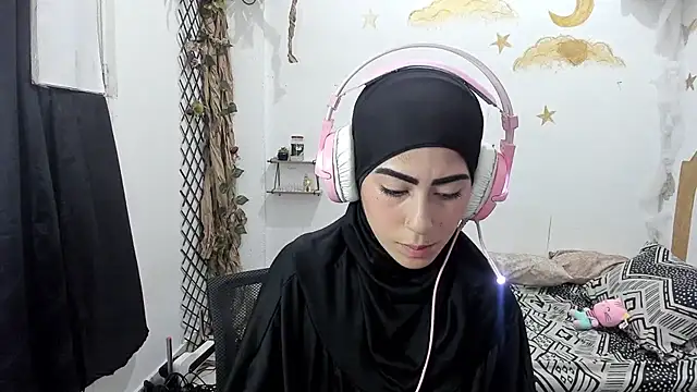 Изображение секс-шоу модели chaymae_nah_
