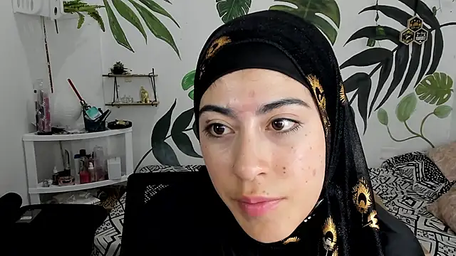 chaymae_nah_'s sex show image