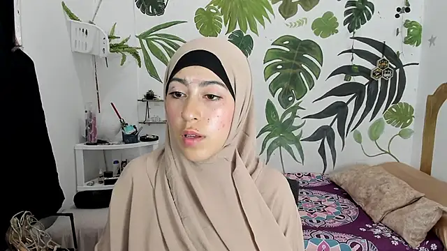 chaymae_nah_'s sex show image