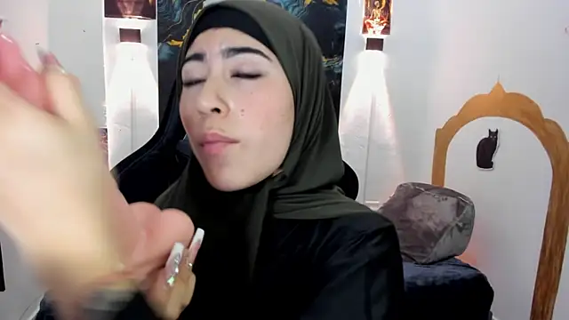 chaymae_nah_'s sex show image