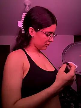 Изображение секс-шоу модели _Niah_ Изображение секс-шоу модели _Niah_