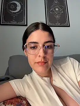 Изображение секс-шоу модели _Niah_ Изображение секс-шоу модели _Niah_