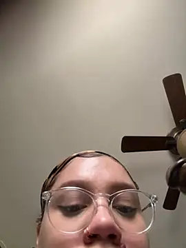 QueenNuttCollector's sex show image