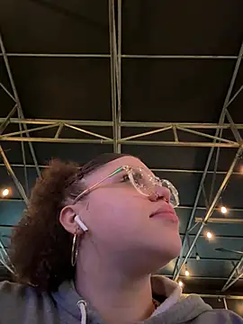 QueenNuttCollector's sex show image