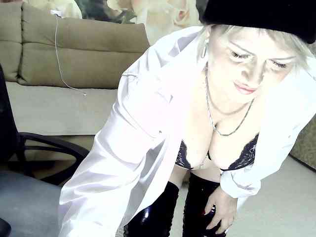 frau-martha's sex show image