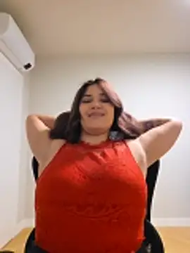 Изображение секс-шоу модели MiaRides19