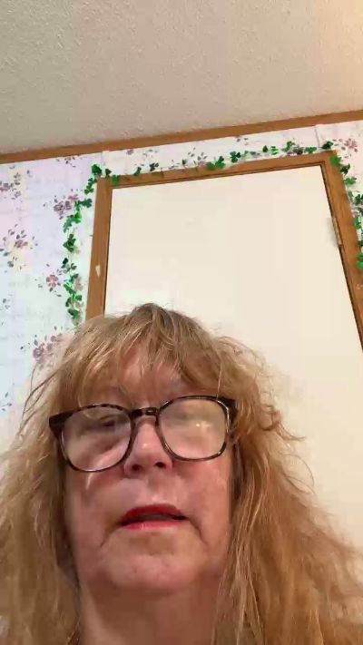 curvygranny1972's sex show image