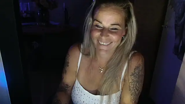 xMystiqueMavenx's sex show image xMystiqueMavenx's sex show image