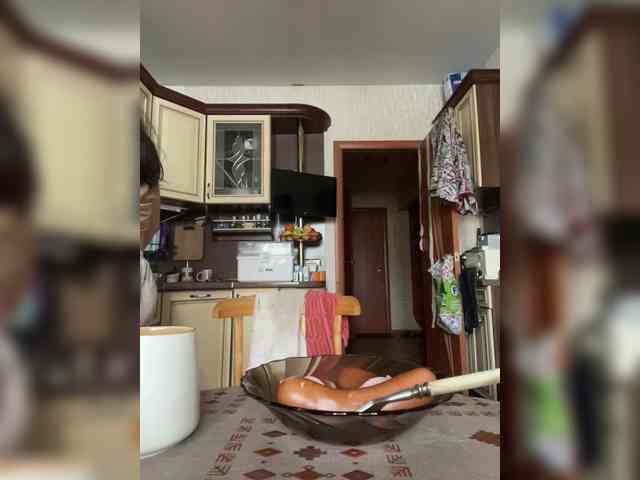 Изображение секс-шоу модели SaliiOnli