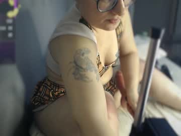 bisexyeliz35's sex show image bisexyeliz35's sex show image