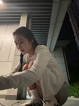 so-linger's sex show image