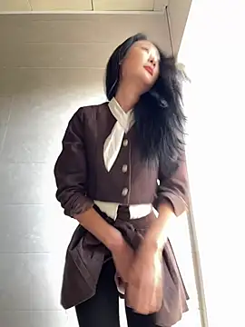 so-linger's sex show image