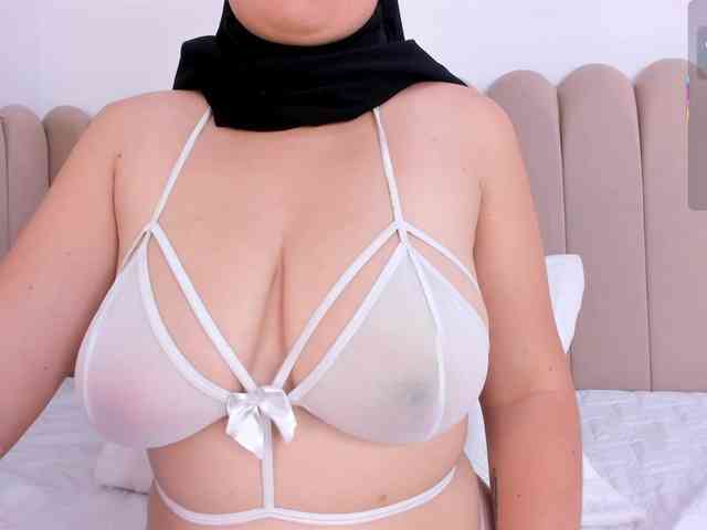 adiila's sex show image