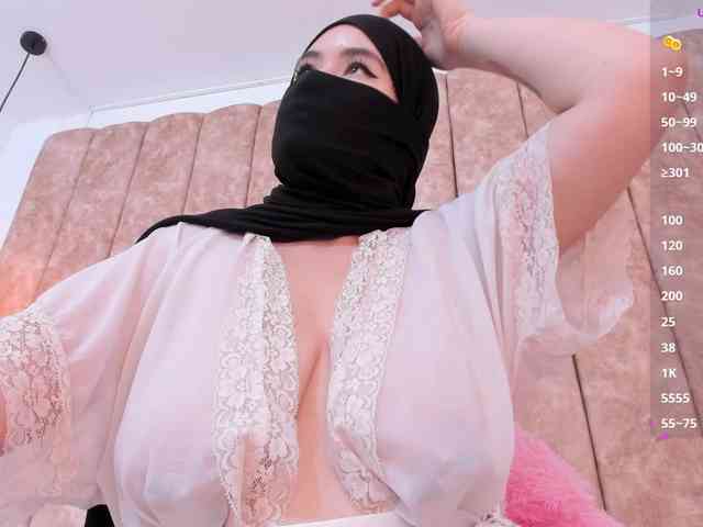 adiila's sex show image