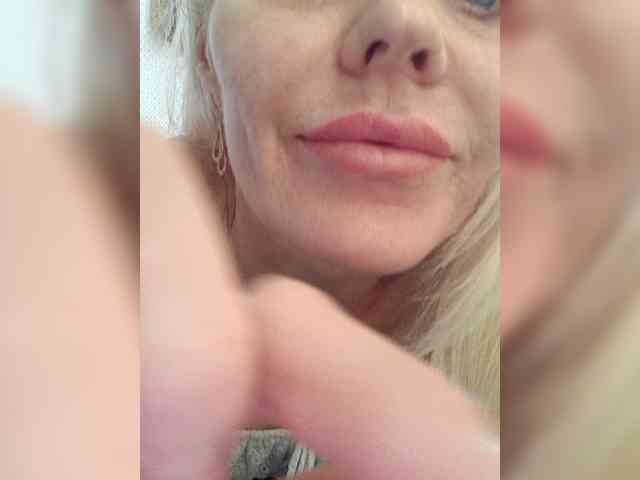 Mazalane's sex show image