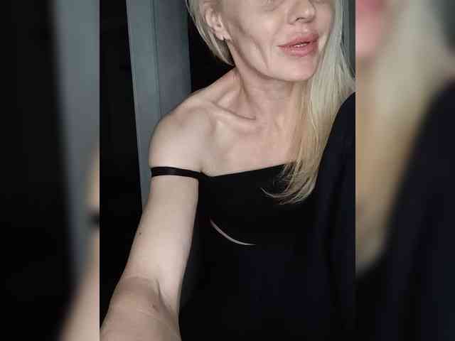 Mazalane's sex show image