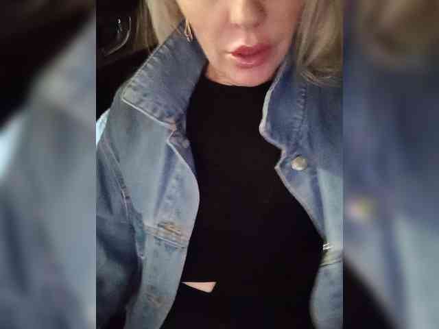 Mazalane's sex show image