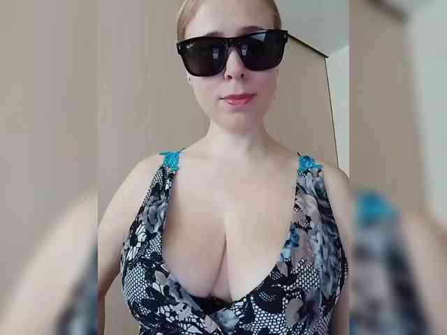 Изображение секс-шоу модели DashaKisa951 Изображение секс-шоу модели DashaKisa951