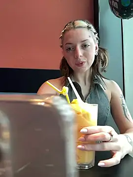 LoraaDoll's sex show image