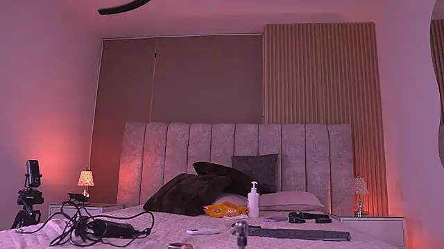 sam_lewins's sex show image