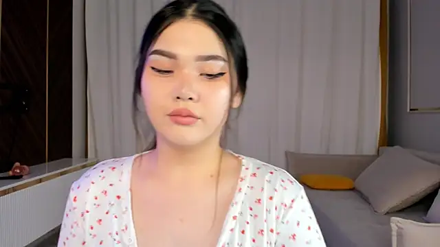 yummmymommy's sex show image