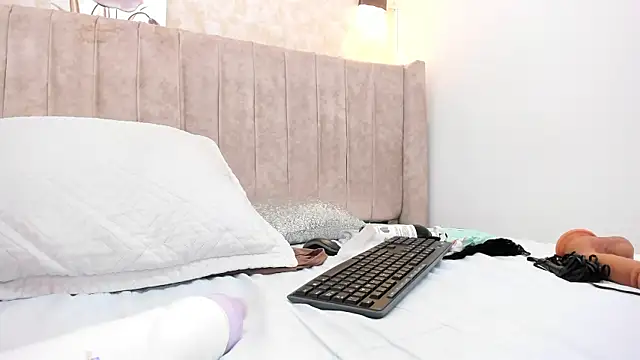 thamiina_'s sex show image