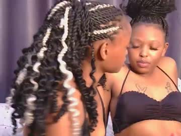 naylah18's sex show image