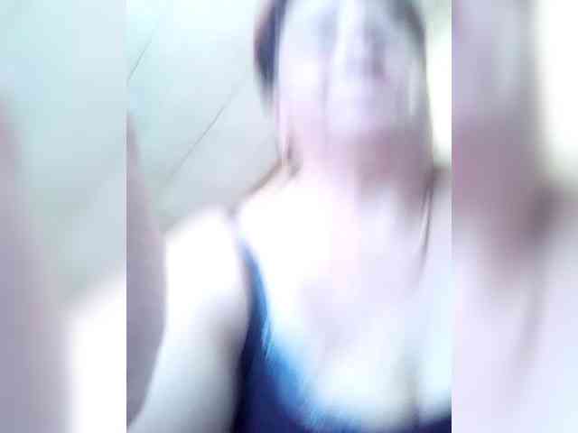 Empresswoman's sex show image