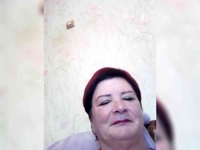 Empresswoman's sex show image