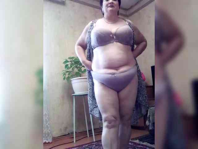 Empresswoman's sex show image