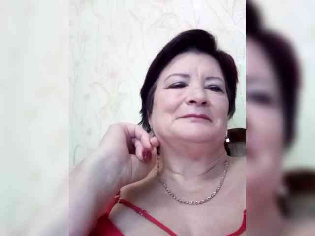 Empresswoman's sex show image