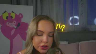 Изображение секс-шоу модели DominoDarnell