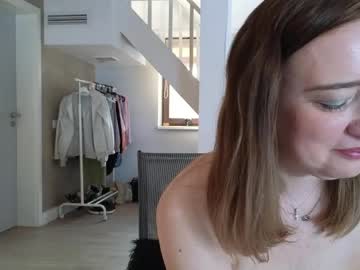 blue_angel_sweet's sex show image