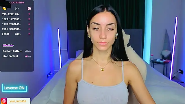 Изображение секс-шоу модели Kemi__Jordan