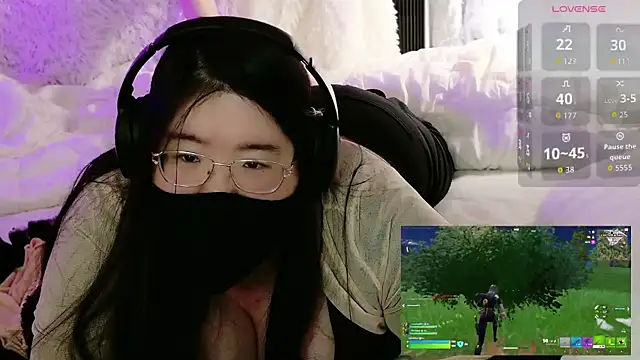 Kara-Nuna's sex show image