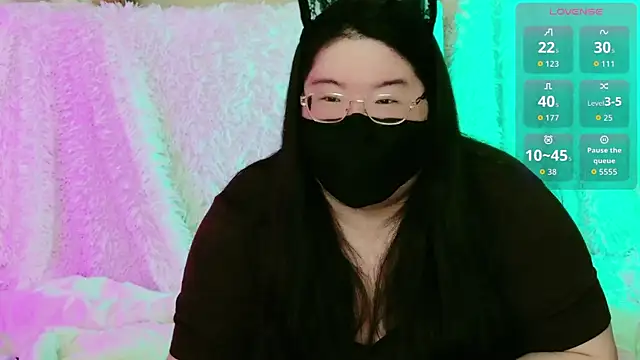 Kara-Nuna's sex show image