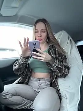 LavenderHot's sex show image