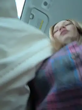 LavenderHot's sex show image