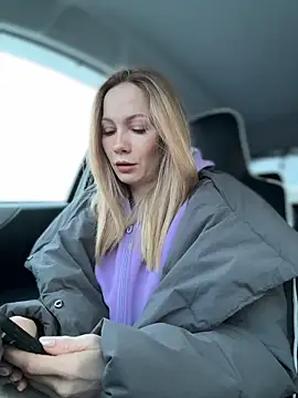 LavenderHot's sex show image