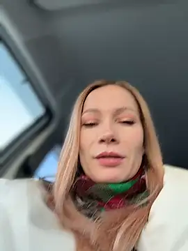 LavenderHot's sex show image