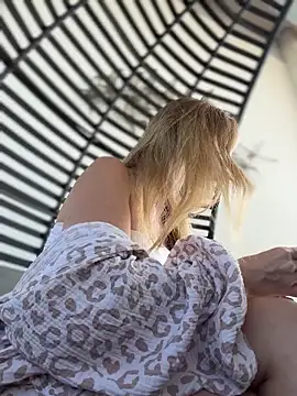 LavenderHot's sex show image LavenderHot's sex show image