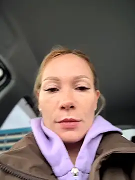 LavenderHot's sex show image